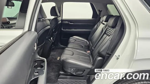 Hyundai Palisade Palisade Дизель 2.2 2WD — Фото автомобиля 16
