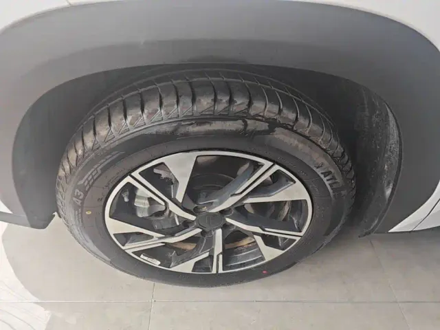 Geely Galaxy L7 — Фото автомобиля 22