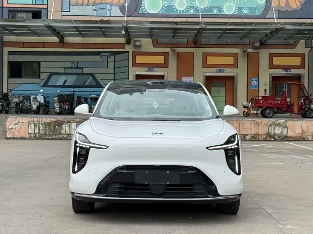 IM Motors LS6 — Фото автомобиля 2