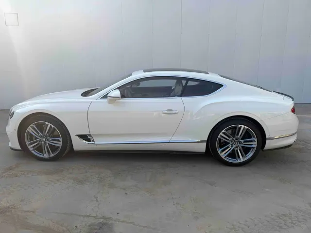 Bentley Continental — Фото автомобиля 3