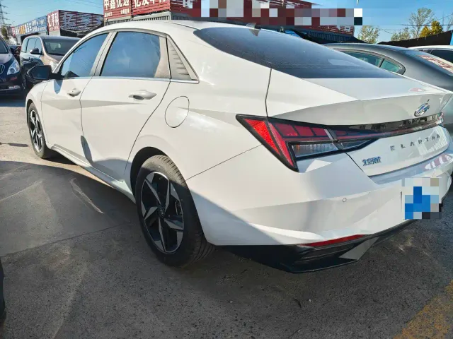 Hyundai Elantra — Фото автомобиля 7