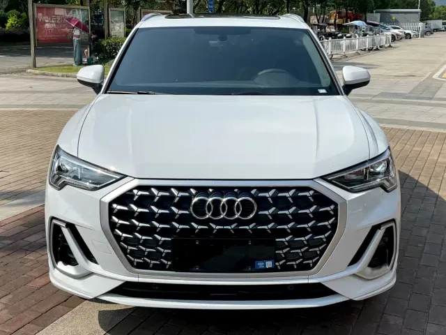 Audi Q3 — Фото автомобиля 9