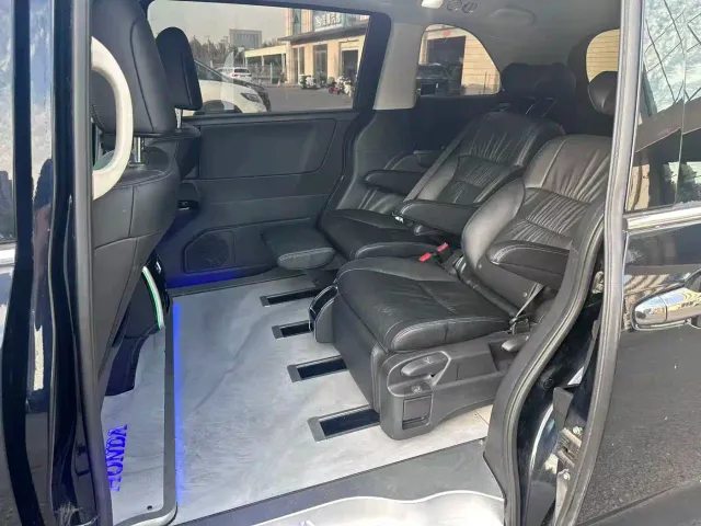 Honda Odyssey — Фото автомобиля 7
