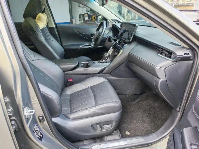 Toyota Harrier — Фото автомобиля 11