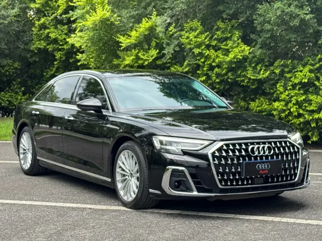 Audi A8 — Фото автомобиля 2