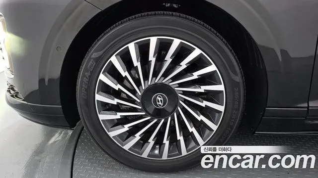 Hyundai Grandeur GN7 — Фото автомобиля 5