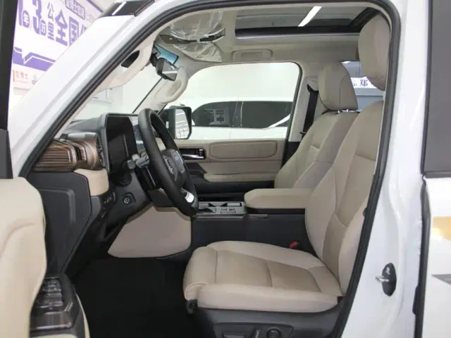 Toyota Prado — Фото автомобиля 7