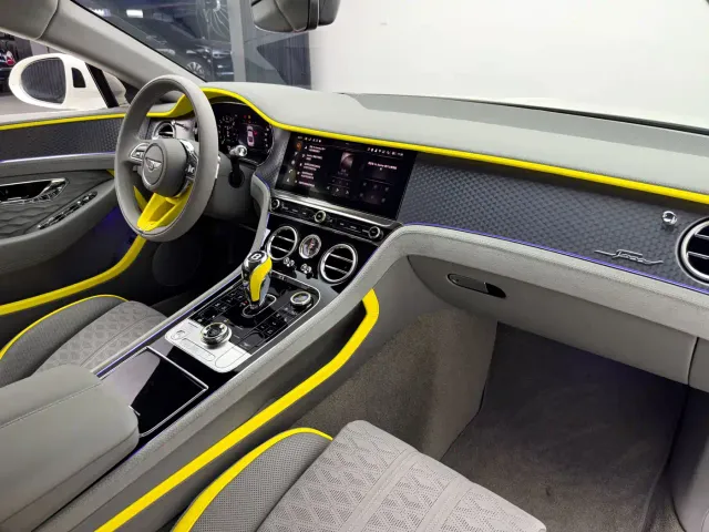 Bentley Continental Plug-in Hybrid — Фото автомобиля 14