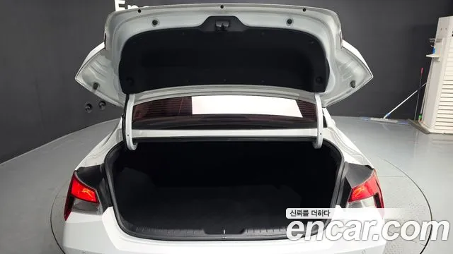 Hyundai Avante CN7 — Фото автомобиля 26