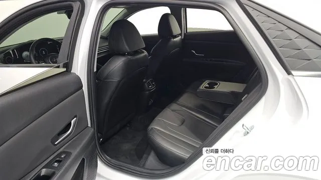 Hyundai Avante CN7 — Фото автомобиля 17