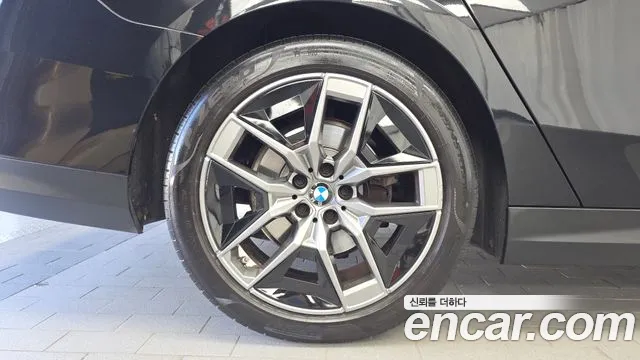 BMW 5 Series G60 — Фото автомобиля 5