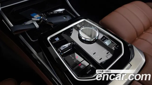 BMW 7 Series G70 — Фото автомобиля 12