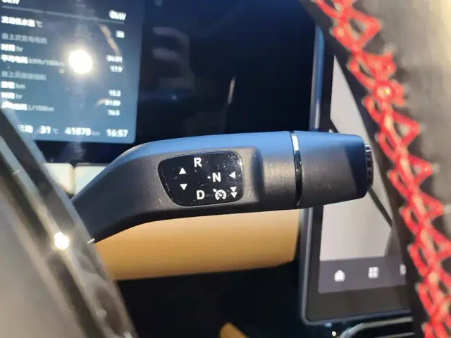 Leapmotor C11 — Фото автомобиля 16