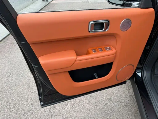 Li Auto L9 — Фото автомобиля 6