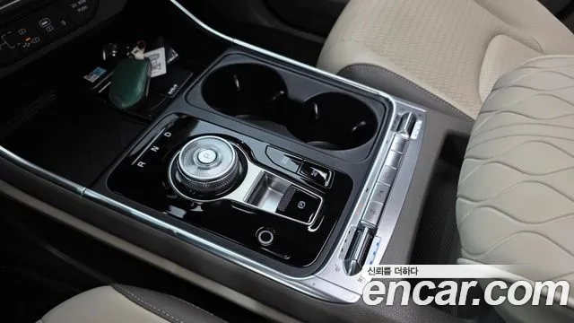Kia Carnival — Фото автомобиля 12