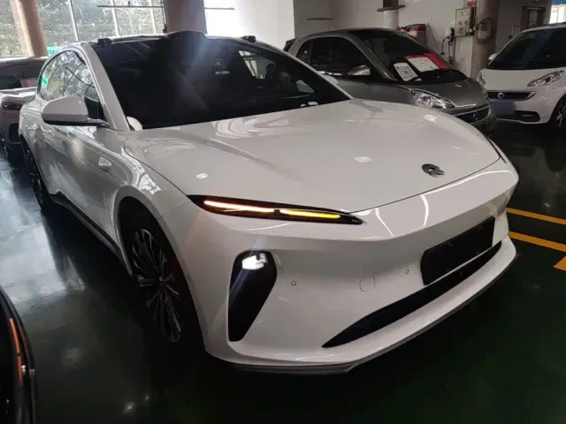 Nio ET5 Touring — Фото автомобиля 3