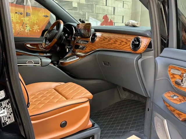 Mercedes-Benz V-Class — Фото автомобиля 5