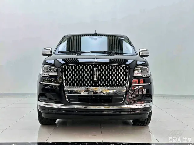 Фотография автомобиля — Lincoln Navigator