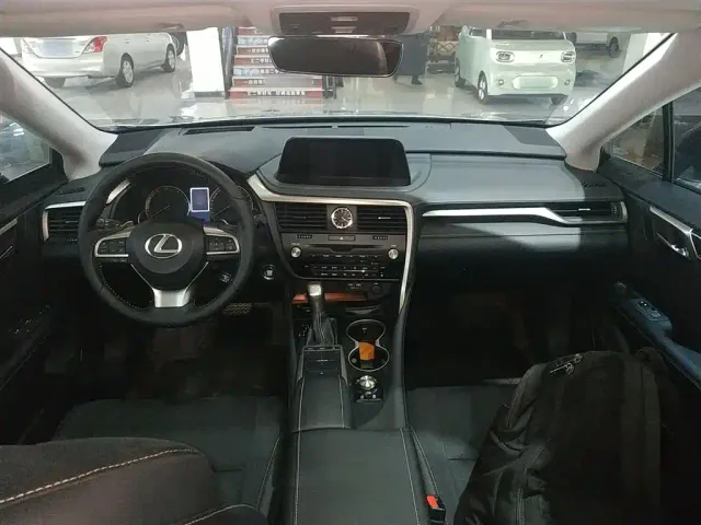 Lexus RX — Фото автомобиля 2