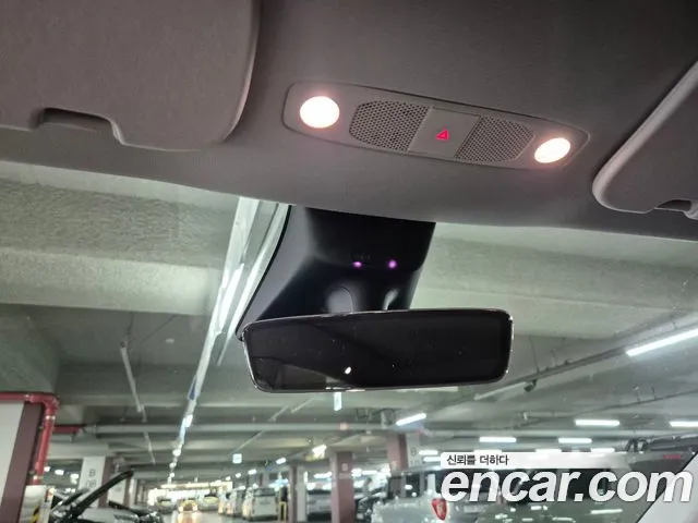 Tesla Model Y — Фото автомобиля 14