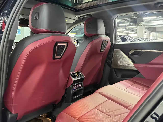 BMW 5 Series — Фото автомобиля 15