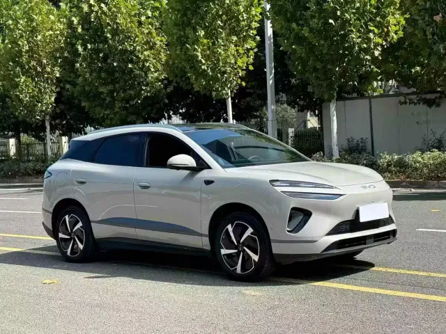 BYD Sealion 05 EV — Фото автомобиля 3