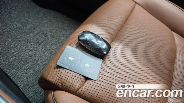 Genesis GV70 — Фото автомобиля 22