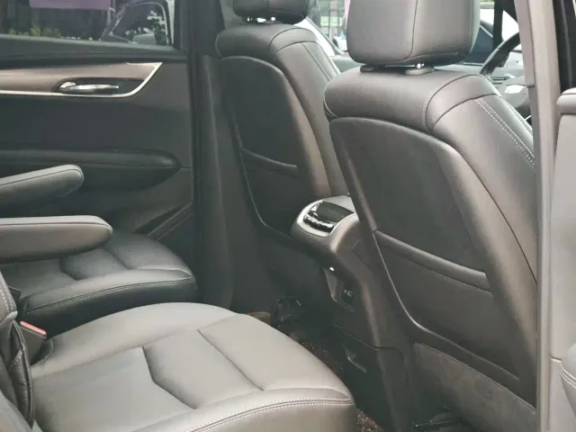Cadillac XT6 — Фото автомобиля 10
