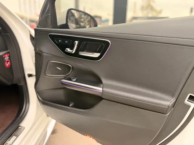 Mercedes-Benz C-Class — Фото автомобиля 23