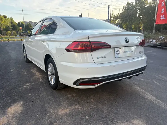 Volkswagen Bora — Фото автомобиля 5
