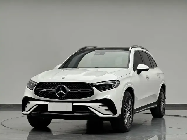 Фотография автомобиля — Mercedes-Benz GLC-Class