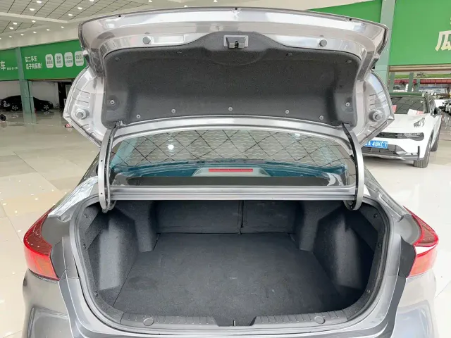 Changan Eado — Фото автомобиля 20
