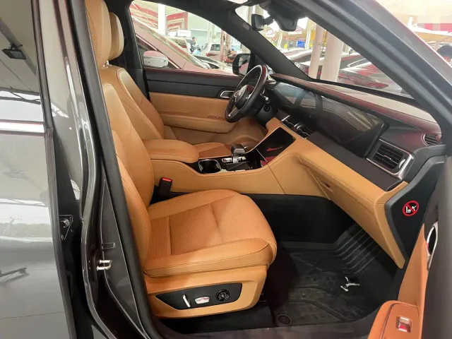 Li Auto ONE — Фото автомобиля 4