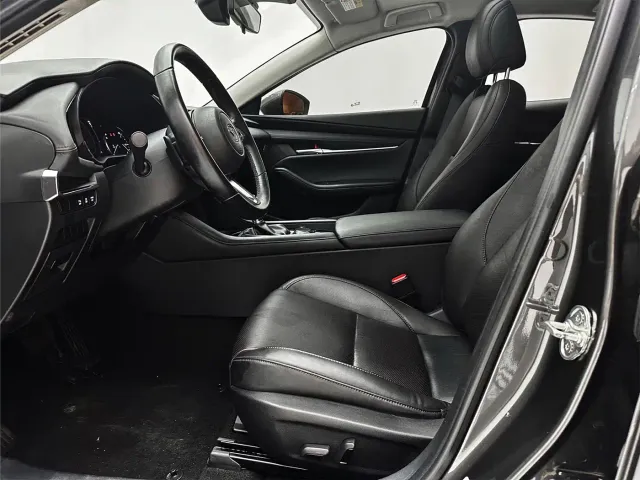 Mazda Axela — Фото автомобиля 20