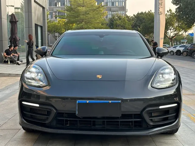 Porsche Panamera — Фото автомобиля 2