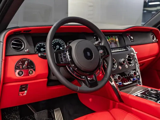 Rolls-Royce Cullinan — Фото автомобиля 4