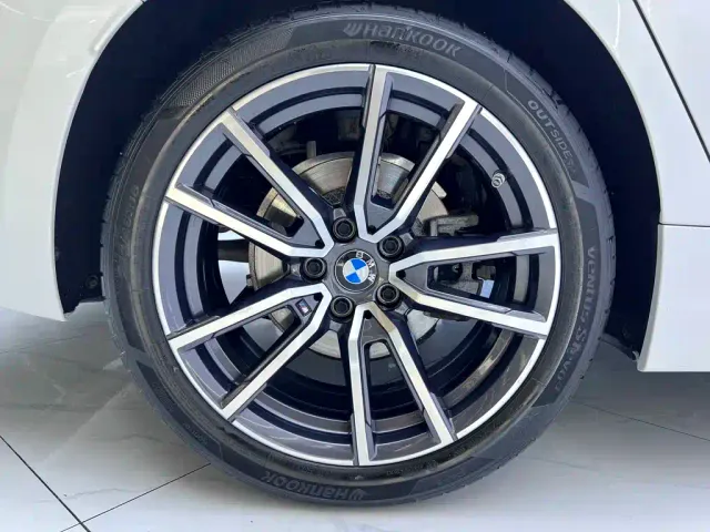 BMW 3 Series — Фото автомобиля 19