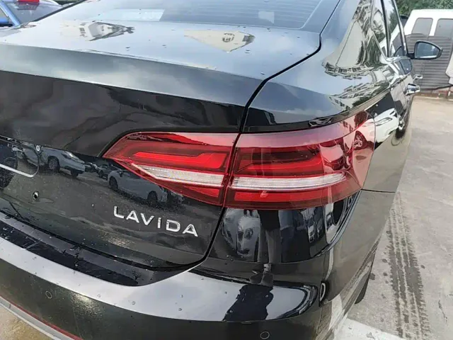 Volkswagen Lavida — Фото автомобиля 7