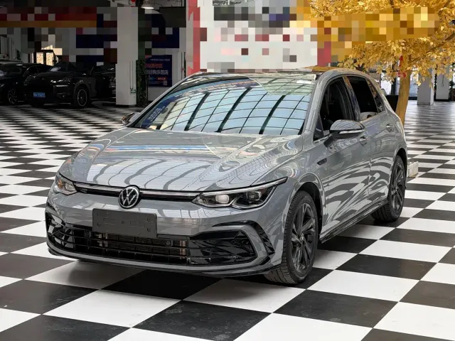 Фотография автомобиля — Volkswagen Golf