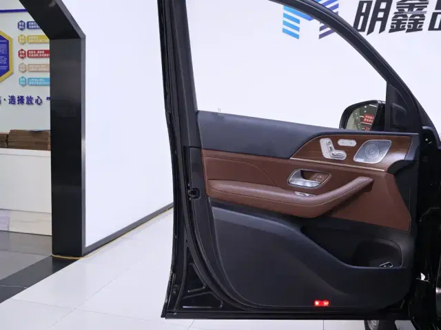 Mercedes-Benz GLE-Class — Фото автомобиля 18