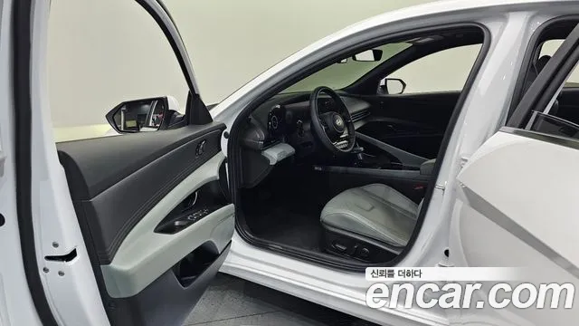 Hyundai Avante CN7 — Фото автомобиля 9