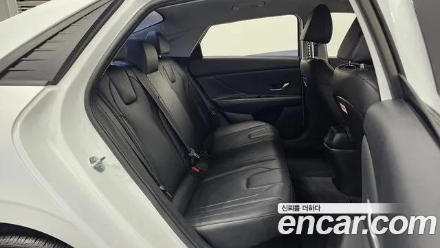 Hyundai Avante CN7 — Фото автомобиля 16
