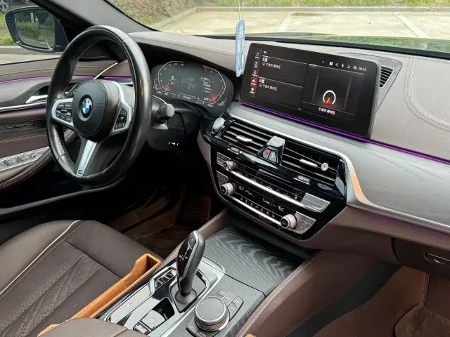 BMW 5 Series — Фото автомобиля 8
