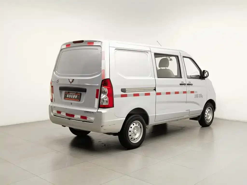 Wuling Motors Wuling Rongguang S 2022 1.2L Basic Enclosed Van 5-seater LSI — Фото автомобиля 2