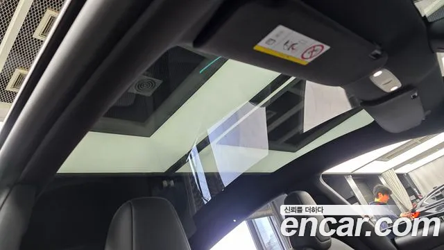 Tesla Model Y — Фото автомобиля 23