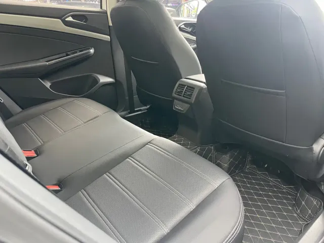 Jetta VS7 — Фото автомобиля 11