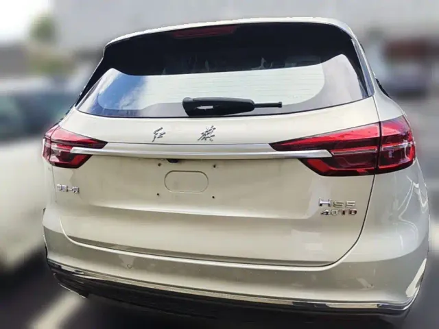 Hongqi HS5 — Фото автомобиля 9