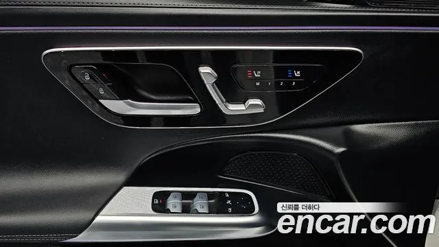 Mercedes-Benz E-Class — Фото автомобиля 13