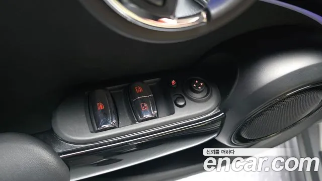 Mini Cooper Convertible — Фото автомобиля 30