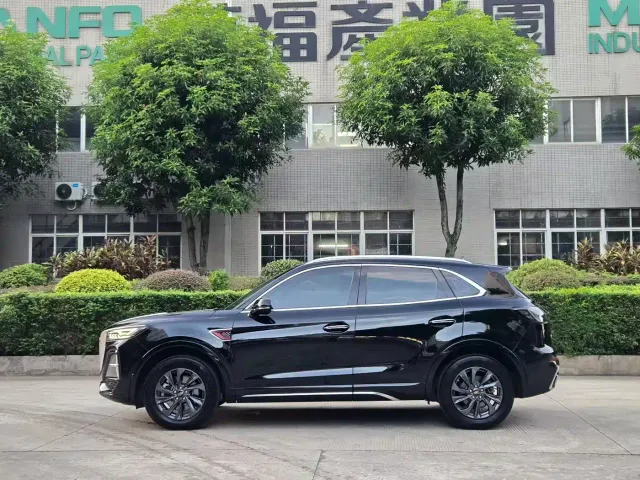 Hongqi HS5 — Фото автомобиля 5